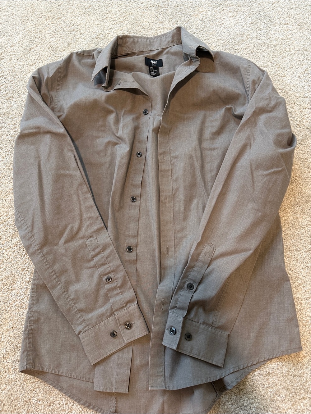 H&M Men's Long Sleeve Button-Up Shirt in Taupe Gray